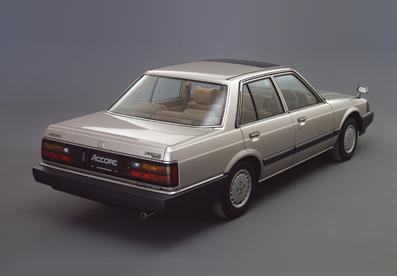 Honda Accord GXR Sedan 1983–85 images