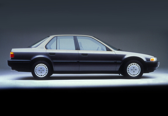 Honda Accord Sedan US-spec (CB) 1990–93 images