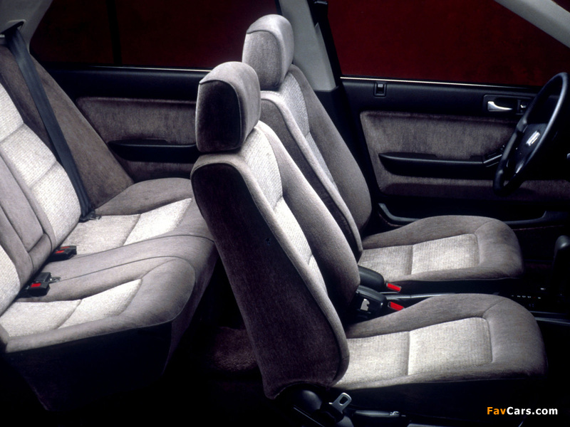 Honda Accord Sedan US-spec (CB) 1990–93 pictures (800 x 600)