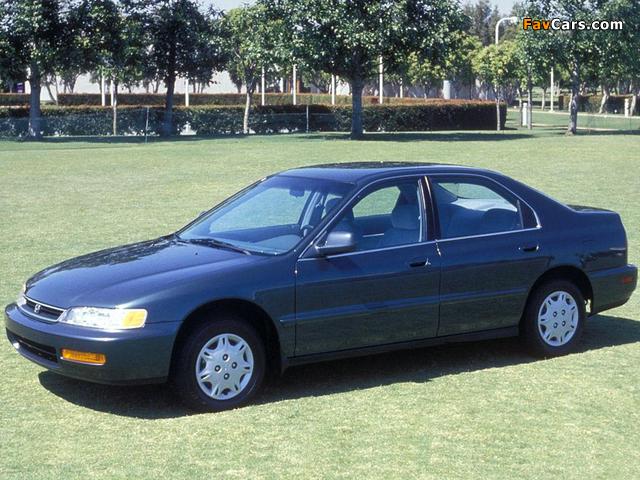 Honda Accord Sedan US-spec (CD) 1994–97 wallpapers (640 x 480)