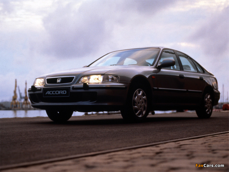 Honda Accord Sedan (CD) 1996–98 images (800 x 600)