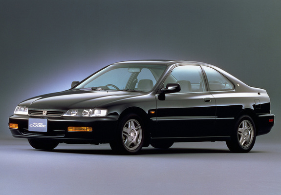 Honda Accord SiR Coupe (CD8) 1996–98 images