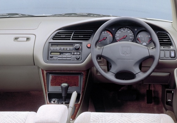 Honda Accord Wagon JP-spec (CF6) 1997–2002 images