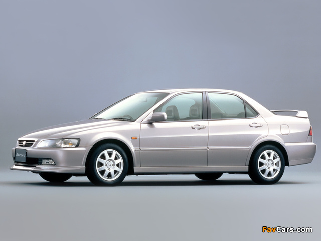 Honda Accord SiR S Package Sedan JP-spec (CF4) 1997–2000 images (640 x 480)