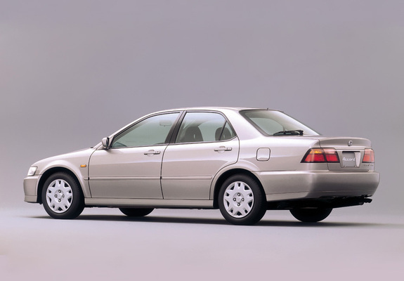Honda Accord SiR Sedan JP-spec (CF4) 1997–2000 wallpapers