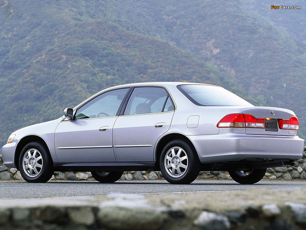 Honda Accord Sedan US-spec 1998–2002 images (1024 x 768)