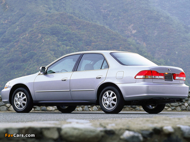 Honda Accord Sedan US-spec 1998–2002 images (640 x 480)