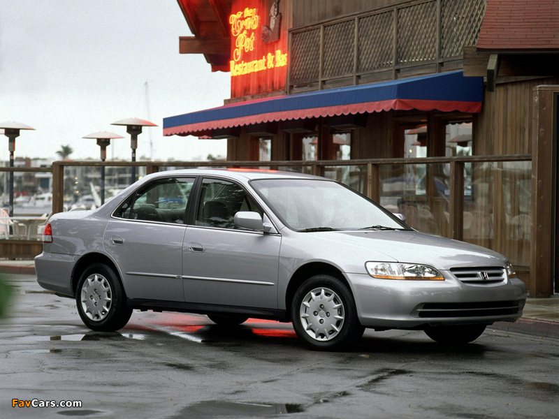 Honda Accord Sedan US-spec 1998–2002 pictures (800 x 600)