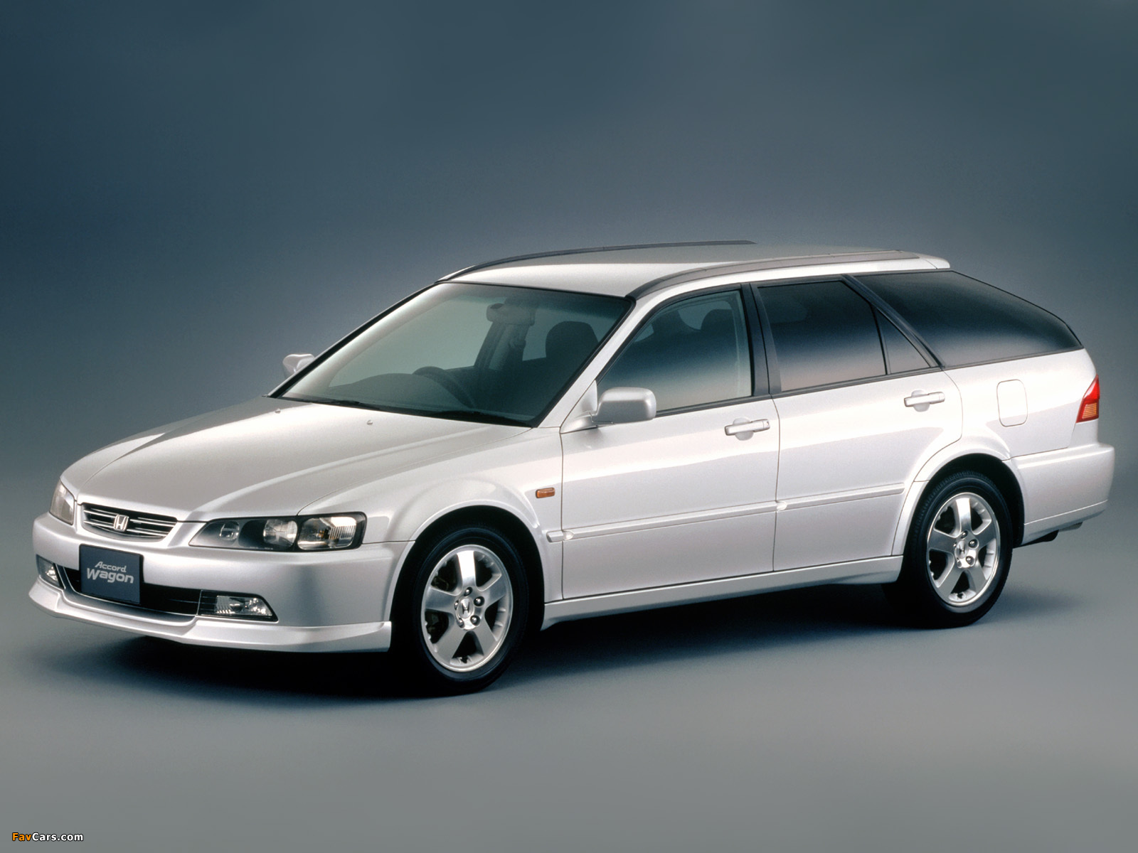 Honda Accord SiR Wagon JP-spec (CH9) 1999–2002 images (1600 x 1200)