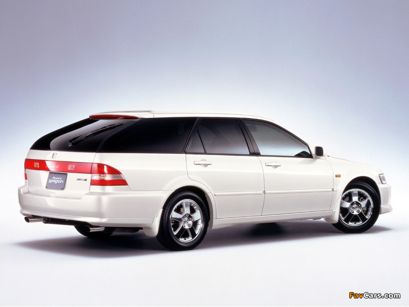 Honda Accord SiR Wagon JP-spec (CH9) 1999–2002 pictures (800 x 600)