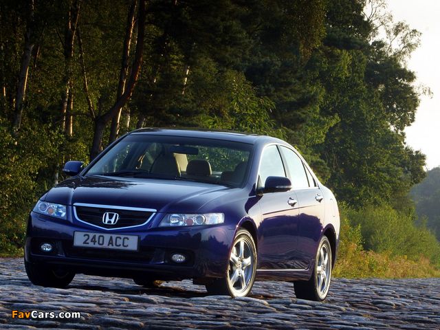 Honda Accord Sedan UK-spec (CL) 2003–06 images (640 x 480)