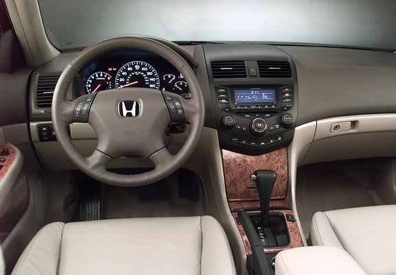 Honda Accord Sedan US-spec 2003–06 photos