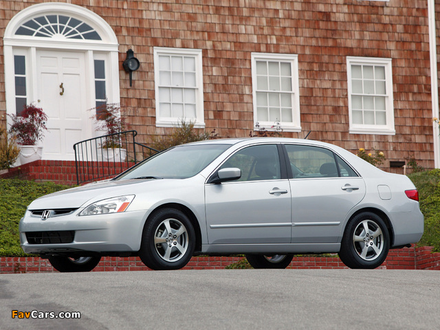 Honda Accord Hybrid US-spec 2005–06 wallpapers (640 x 480)