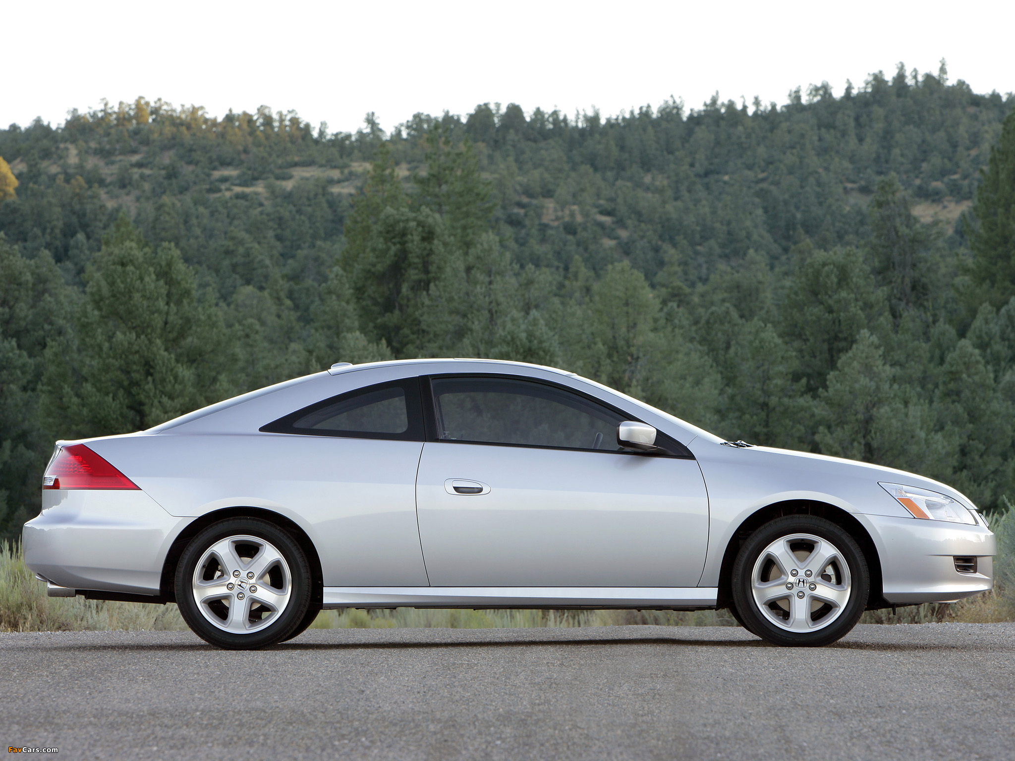 Honda Accord Coupe US-spec 2006–07 images (2048 x 1536)