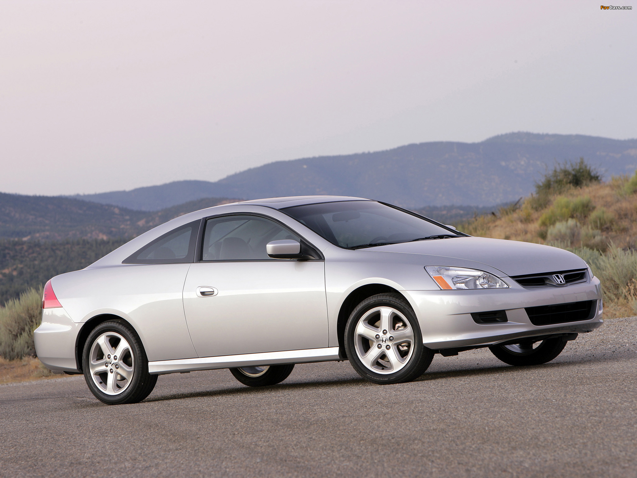 Honda Accord Coupe US-spec 2006–07 wallpapers (2048 x 1536)