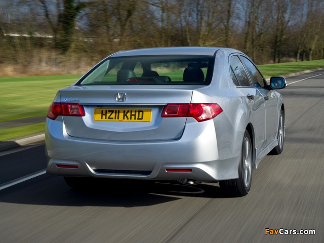 Honda Accord Sedan UK-spec (CU) 2011 images (640 x 480)