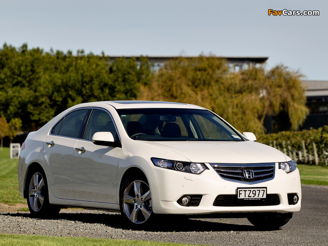 Honda Accord Euro Sedan AU-spec 2011 wallpapers (640 x 480)