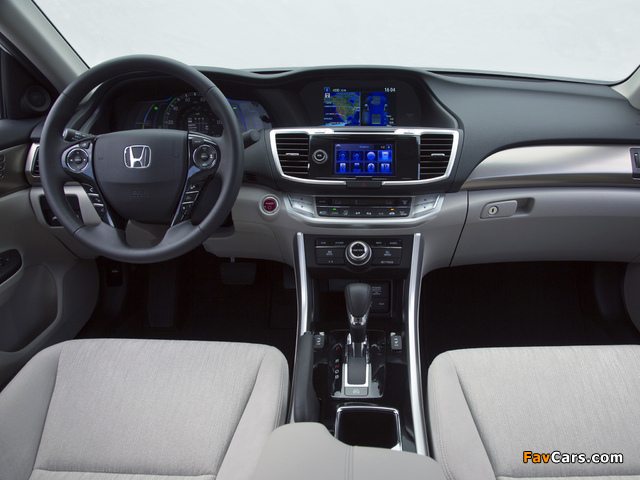 Honda Accord PHEV Sedan 2012 images (640 x 480)