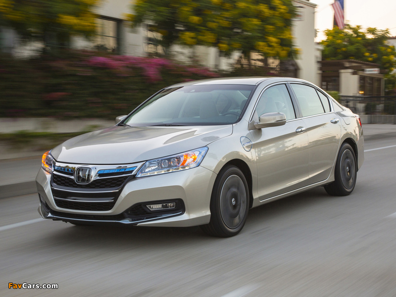 Honda Accord PHEV Sedan 2012 wallpapers (800 x 600)