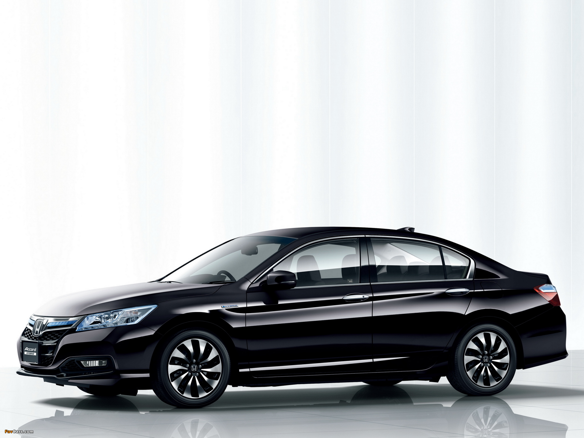 Honda Accord Hybrid JP-spec 2013 wallpapers (2048 x 1536)