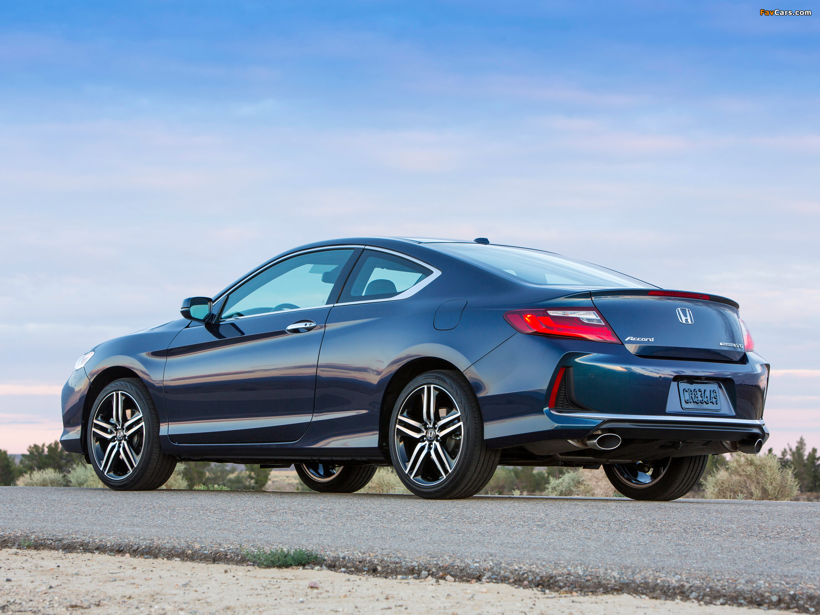 Honda Accord Touring Coupe 2015 wallpapers (1600 x 1200)