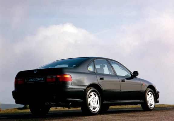 Images of Honda Accord Sedan (CD) 1993–96