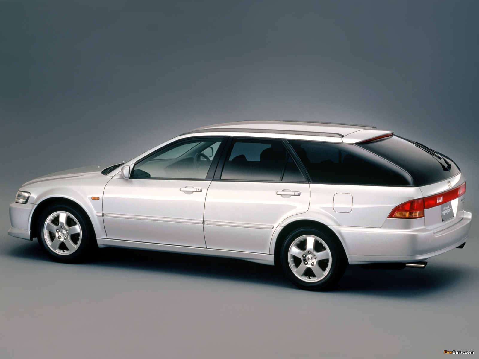 Images of Honda Accord SiR Wagon JP-spec (CH9) 1999–2002 (1600 x 1200)