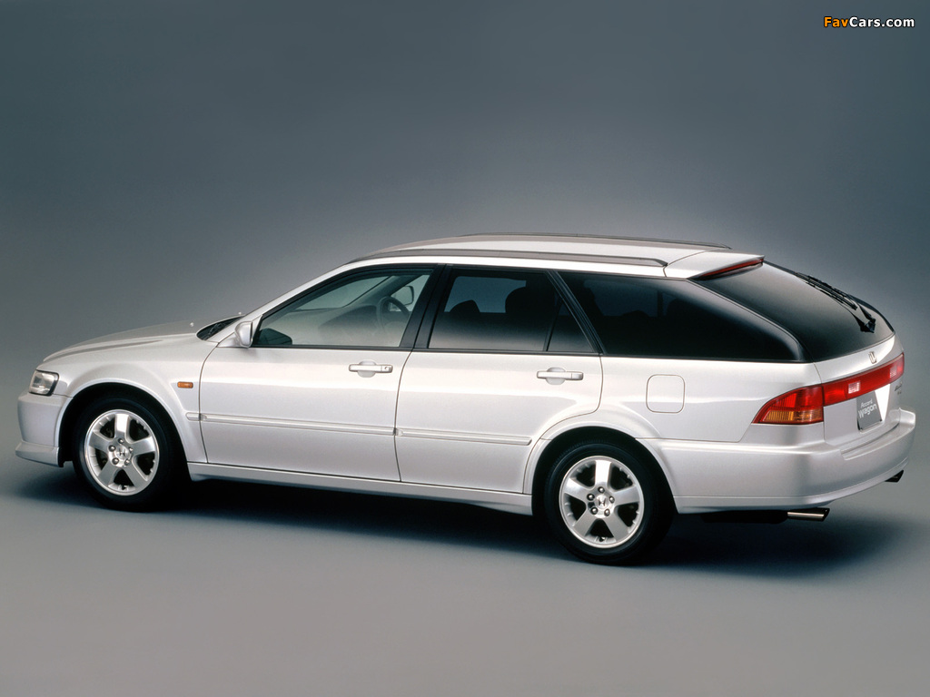 Images of Honda Accord SiR Wagon JP-spec (CH9) 1999–2002 (1024 x 768)