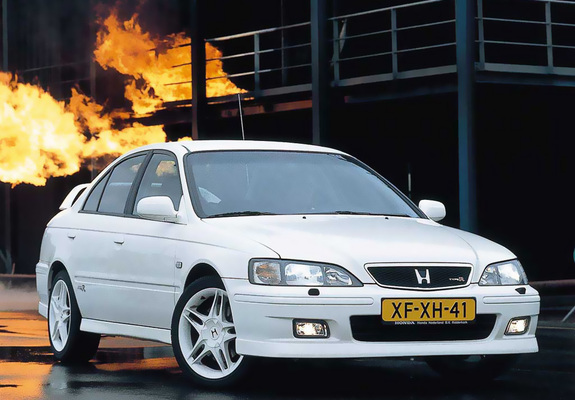 Images of Honda Accord Type R 1999–2002