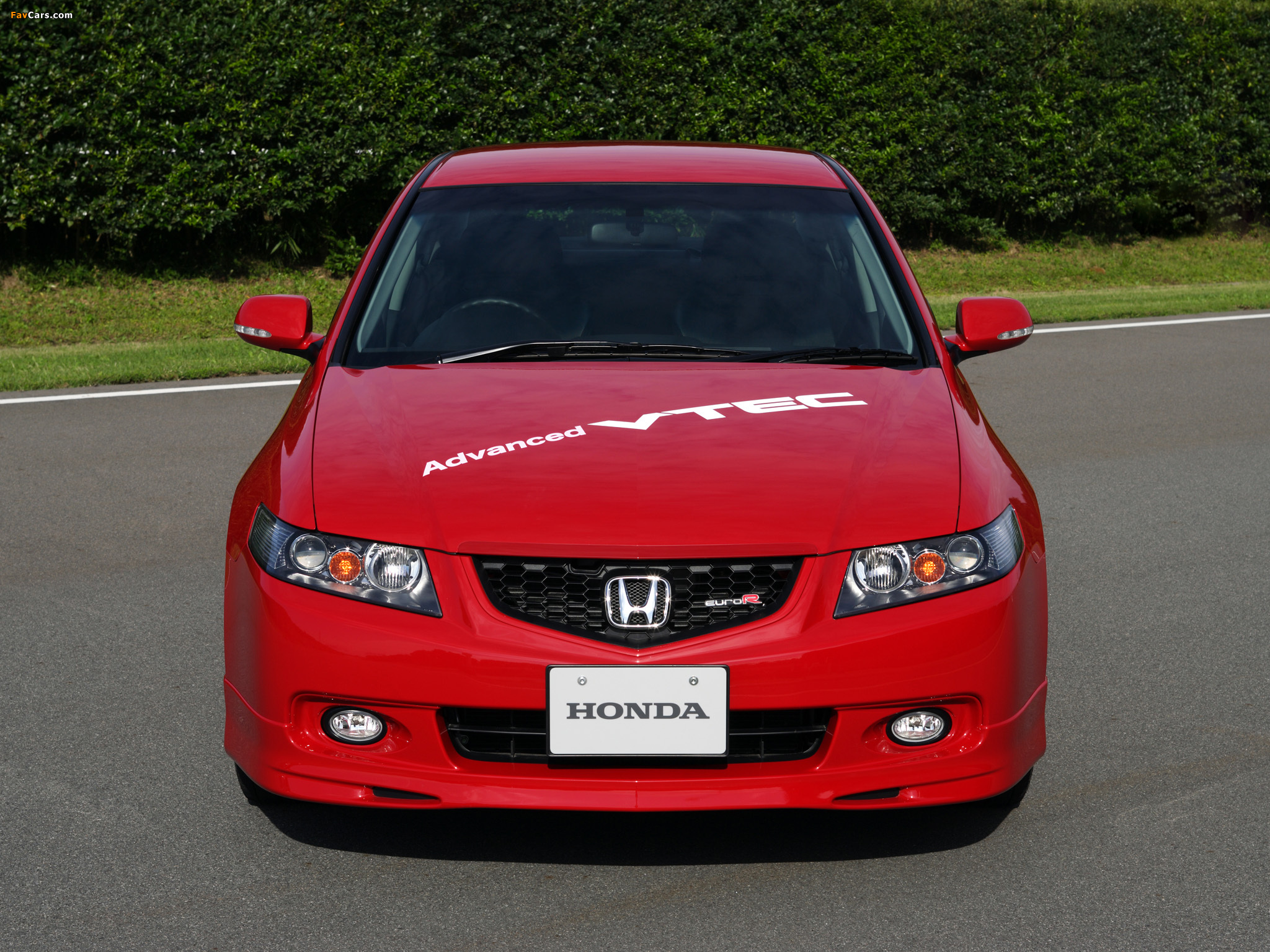 Images of Honda Accord Euro-R Sedan (CL7) 2002–05 (2048 x 1536)