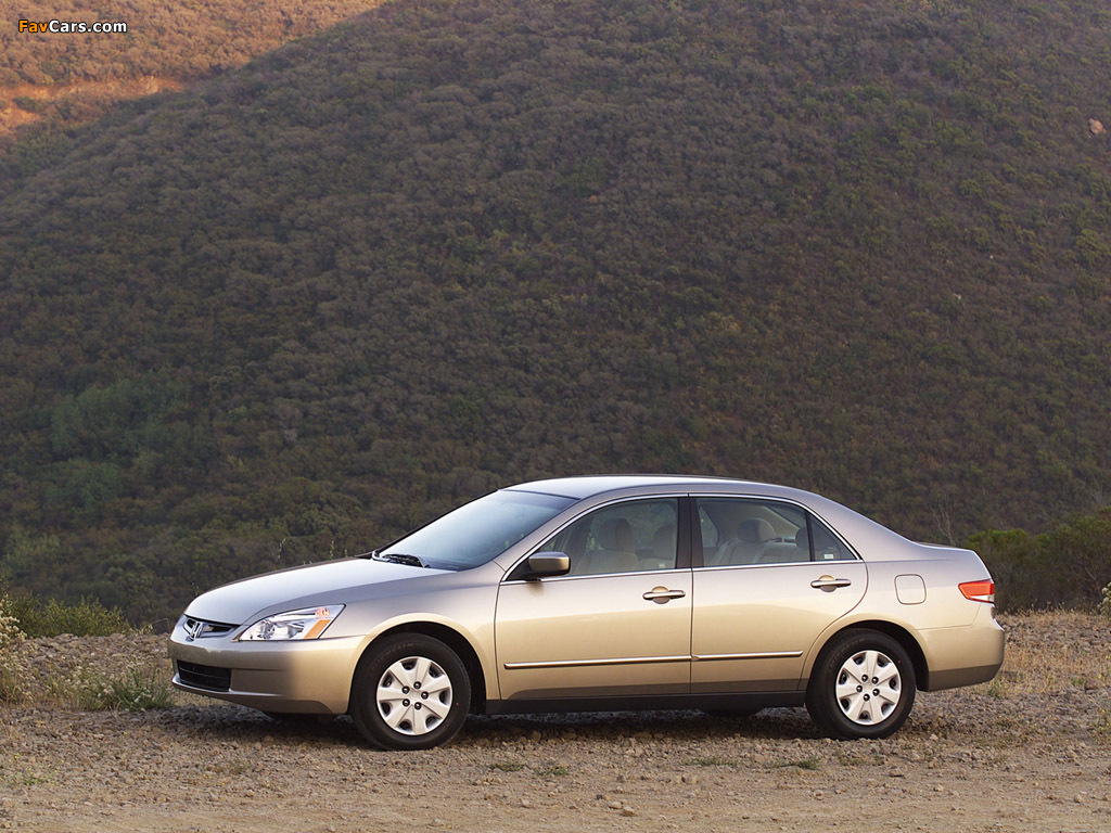 Images of Honda Accord Sedan US-spec 2003–06 (1024 x 768)