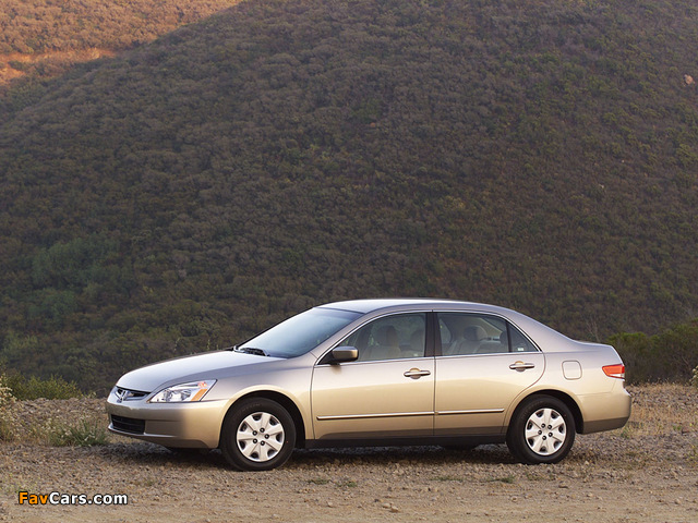 Images of Honda Accord Sedan US-spec 2003–06 (640 x 480)