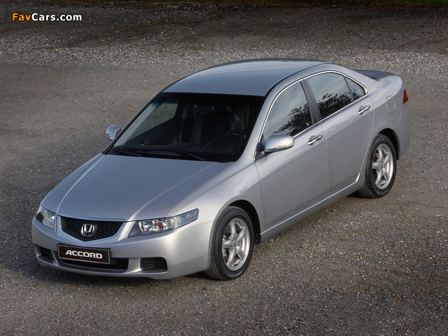 Images of Honda Accord Sedan (CL) 2003–06 (640 x 480)