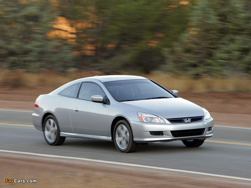 Images of Honda Accord Coupe US-spec 2006–07 (800 x 600)