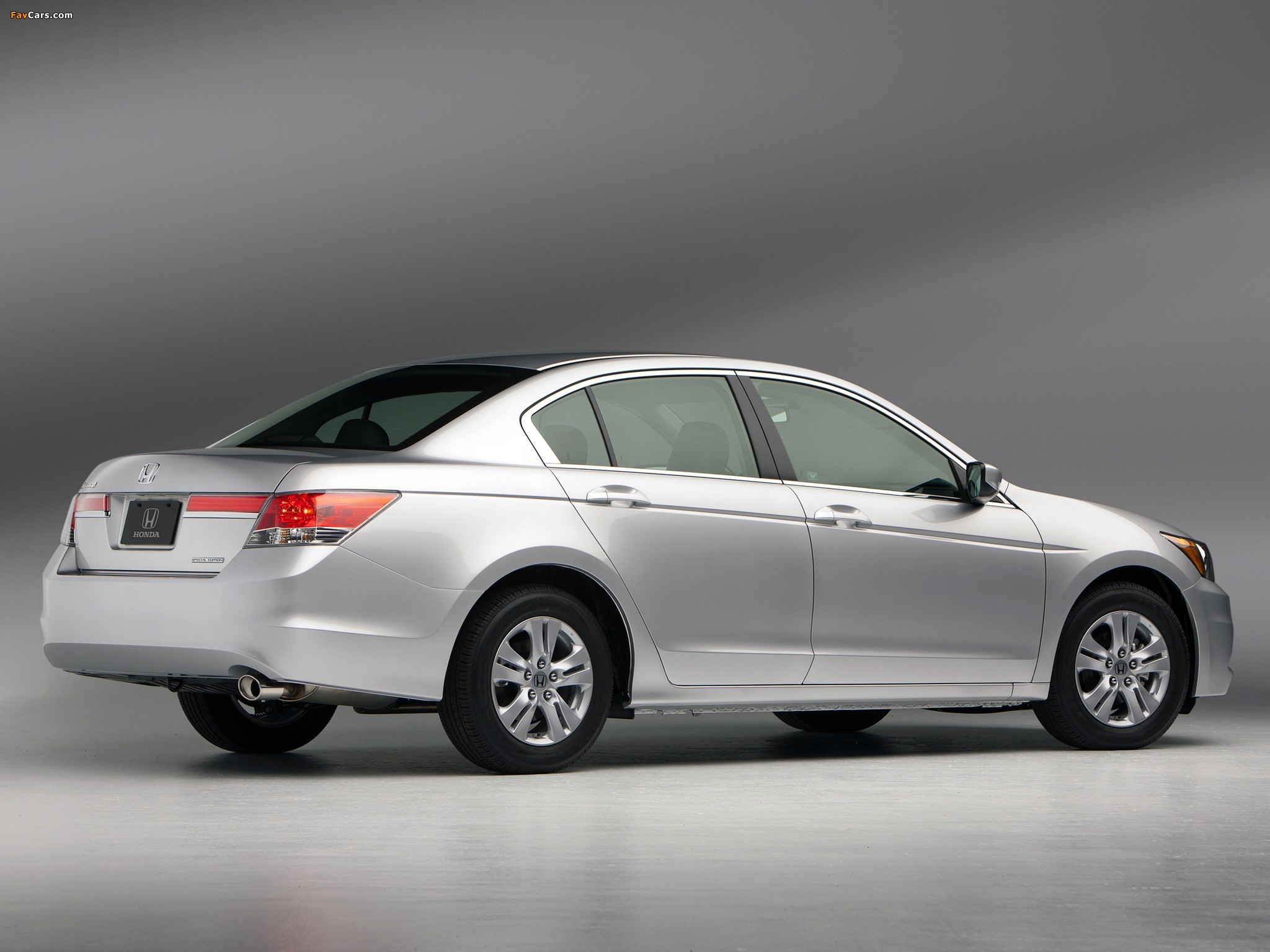 Images of Honda Accord Sedan SE US-spec 2011–12 (2048 x 1536)