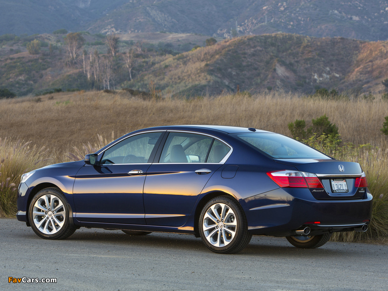 Images of Honda Accord Touring Sedan 2012 (800 x 600)