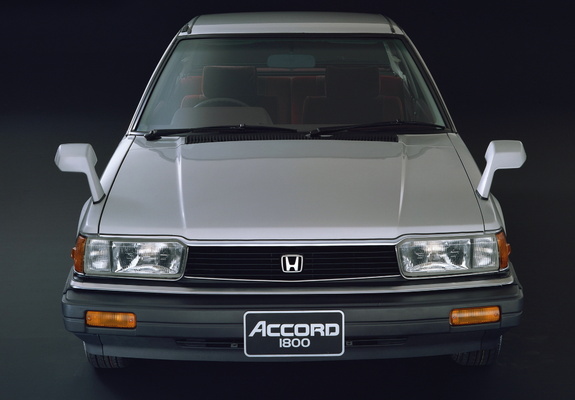 Photos of Honda Accord Hatchback 1981–85