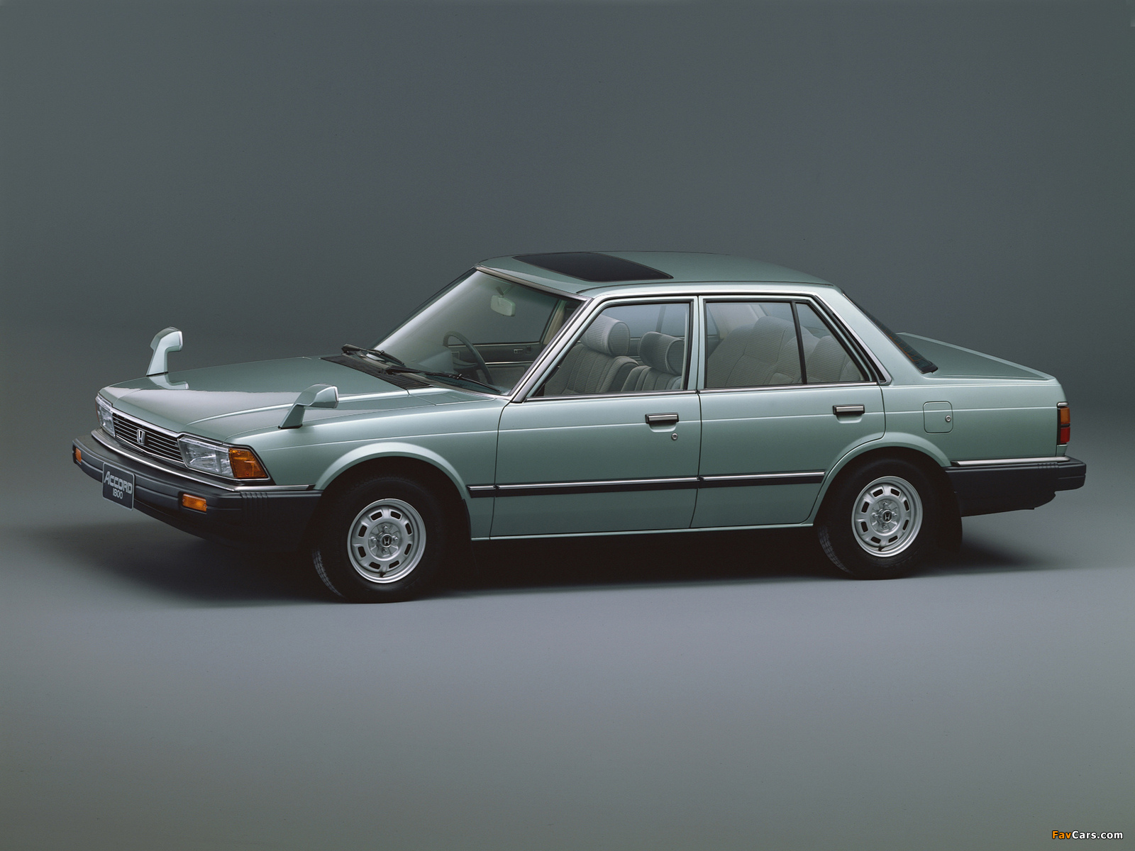 Photos of Honda Accord EX-R Sedan 1982–85 (1600 x 1200)