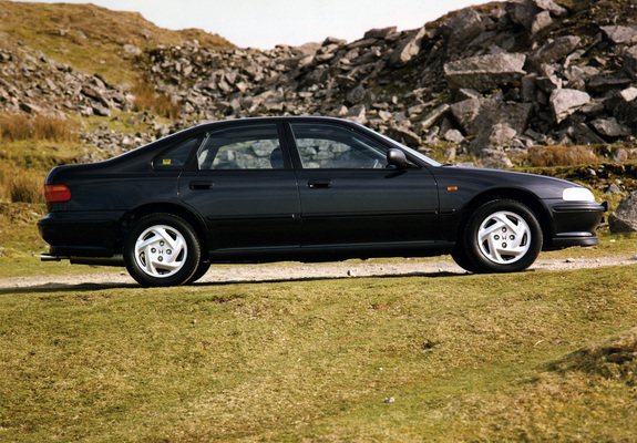 Photos of Honda Accord Sedan (CD) 1993–96
