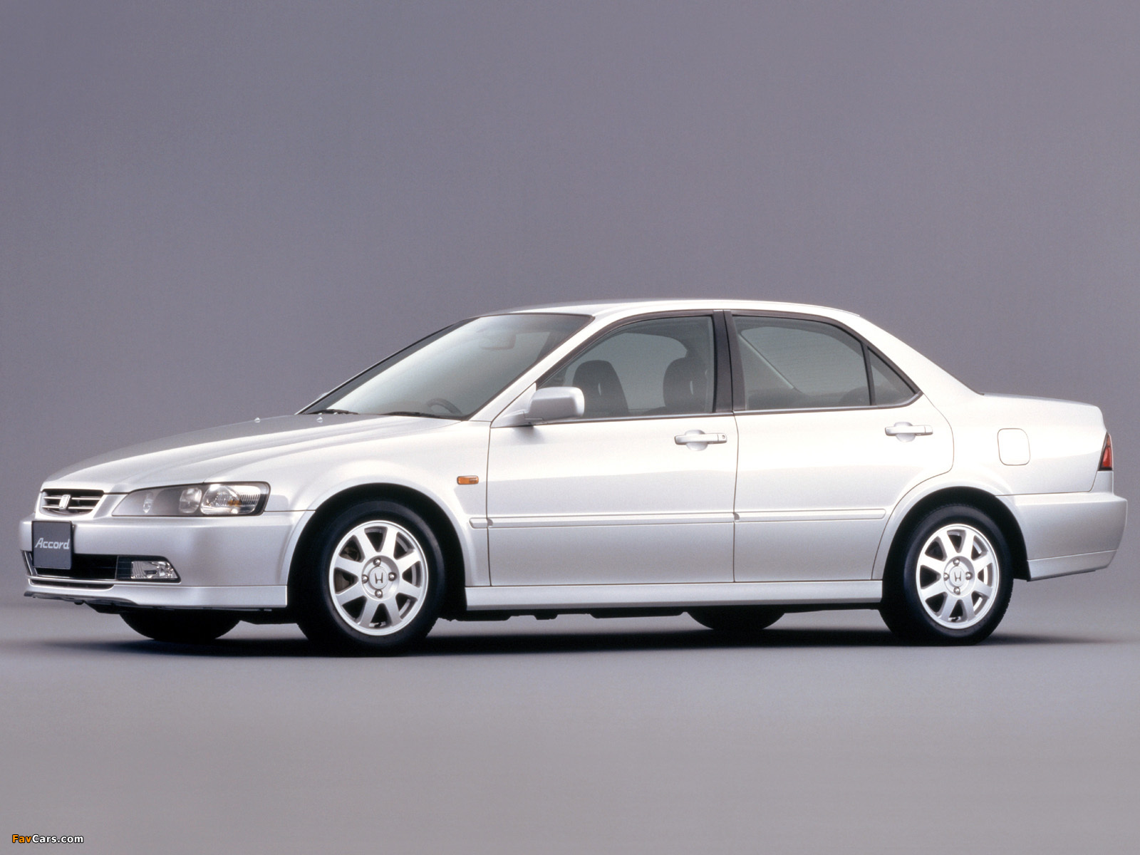 Photos of Honda Accord 2.0 VTS Sedan JP-spec (CF4) 1997–2000 (1600 x 1200)