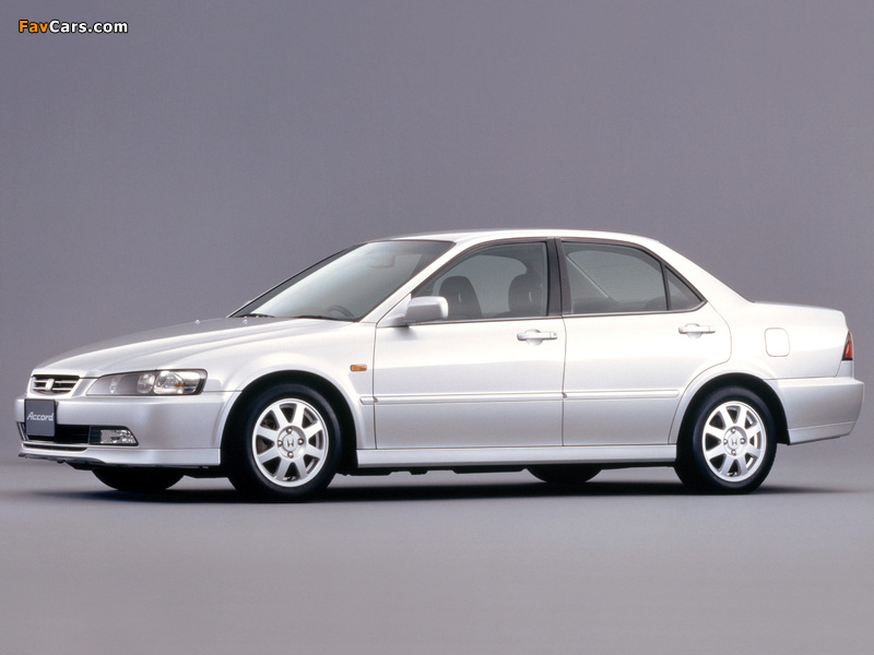 Photos of Honda Accord 2.0 VTS Sedan JP-spec (CF4) 1997–2000 (800 x 600)