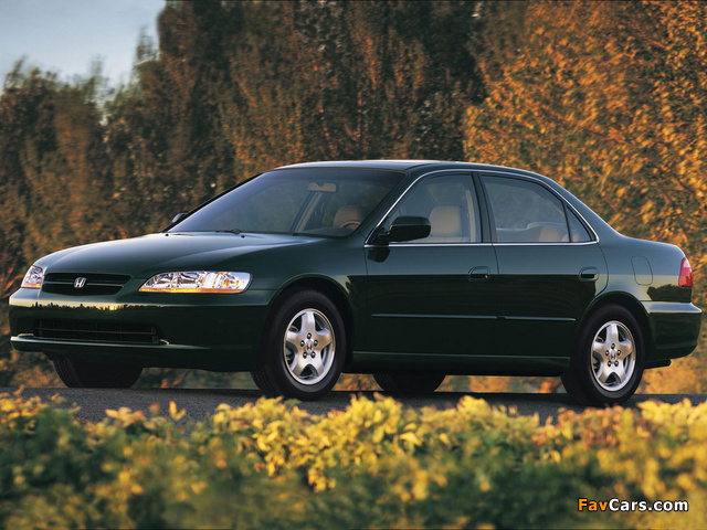 Photos of Honda Accord Sedan US-spec 1998–2002 (640 x 480)