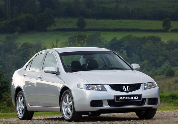 Photos of Honda Accord Sedan (CL) 2003–06
