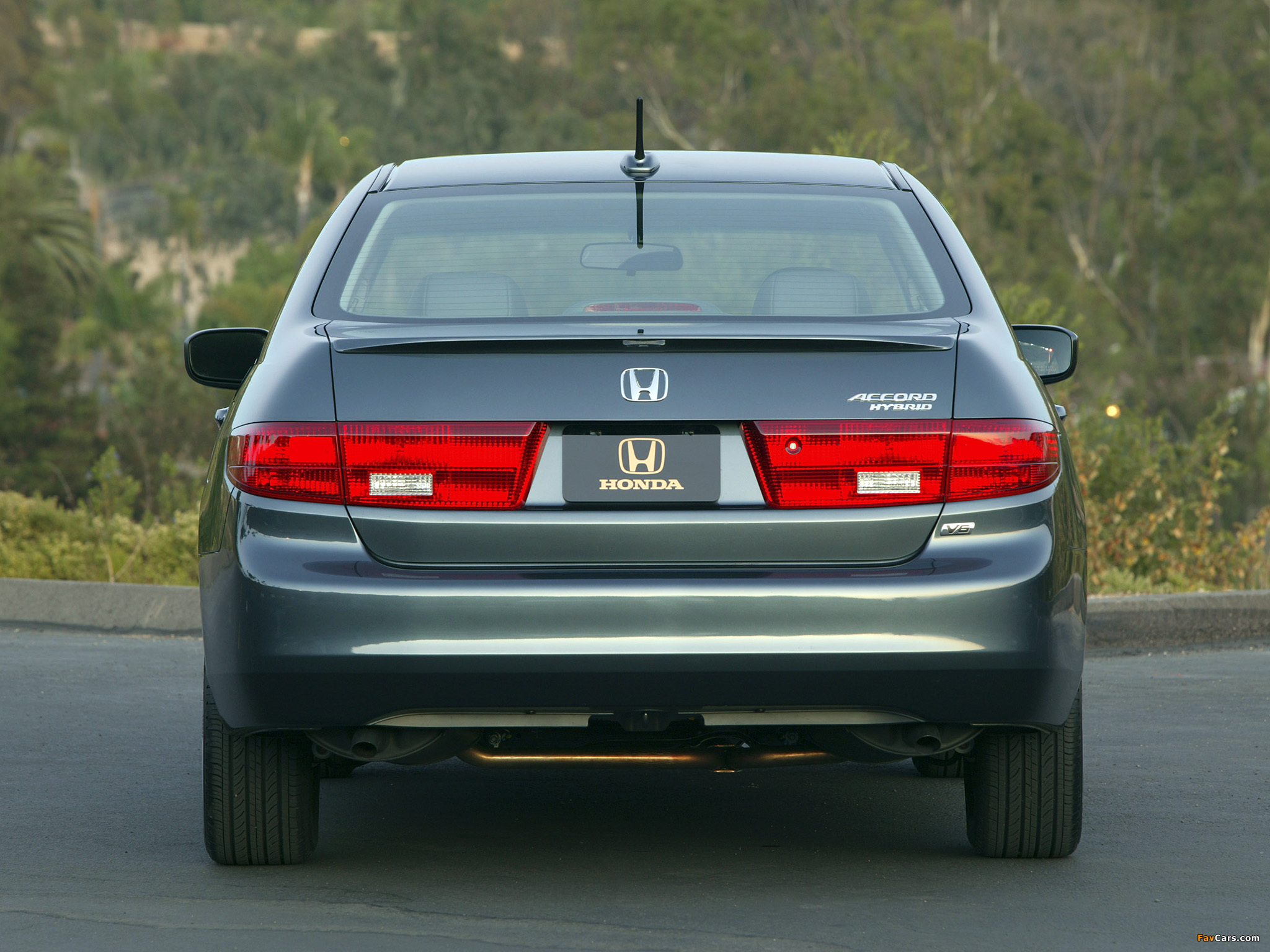 Photos of Honda Accord Hybrid US-spec 2005–06 (2048 x 1536)