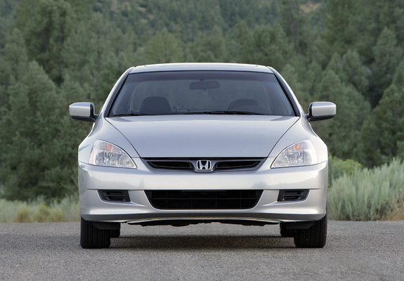 Photos of Honda Accord Coupe US-spec 2006–07