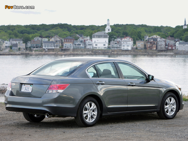 Photos of Honda Accord Sedan US-spec 2008–10 (640 x 480)