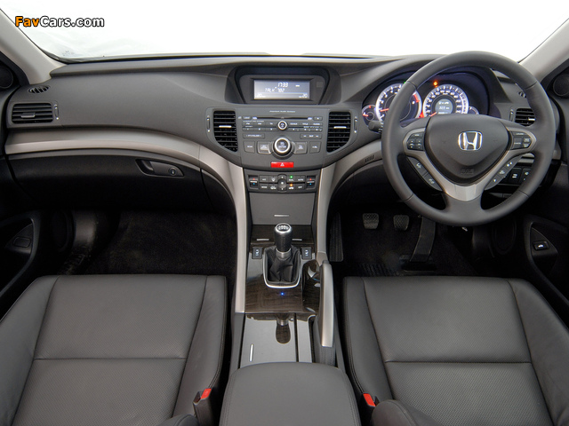 Photos of Honda Accord Sedan ZA-spec (CU) 2008–11 (640 x 480)