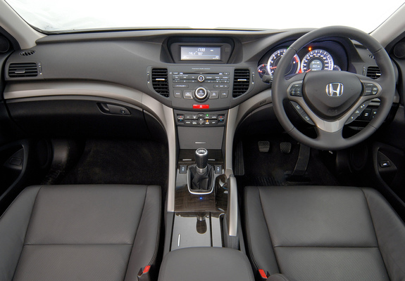 Photos of Honda Accord Sedan ZA-spec (CU) 2008–11
