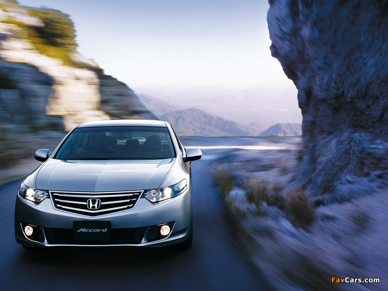 Photos of Honda Accord Sedan JP-spec (CU) 2008–11 (800 x 600)