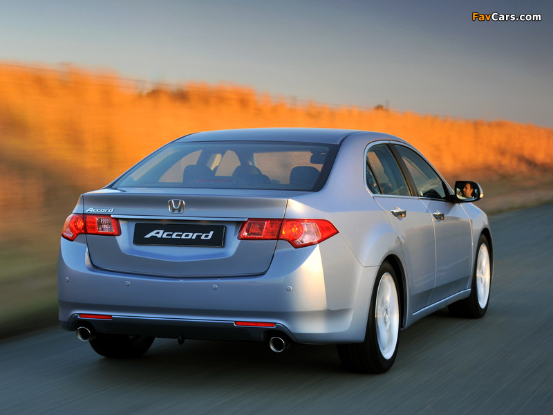 Photos of Honda Accord Sedan ZA-spec (CU) 2011 (800 x 600)